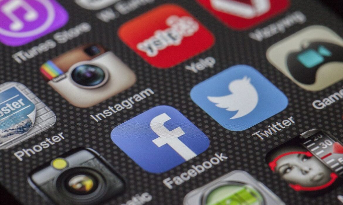 Meta Ads Facebook Instagram advertising campaign management 2026