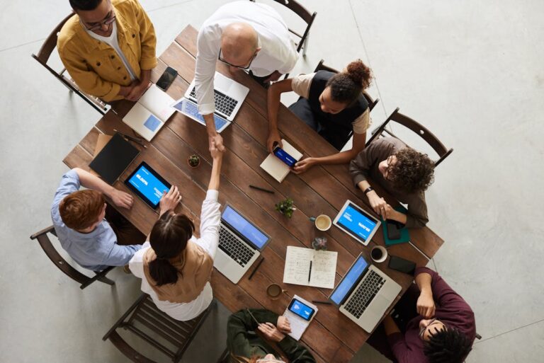Social Media Marketing in 2026: When to Use Organic and When to Use Paid
